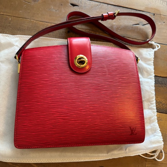 Louis Vuitton Capucines Epi Leather Red Shoulder Bag Crossbody Handbag Purse - Picture 2 of 10